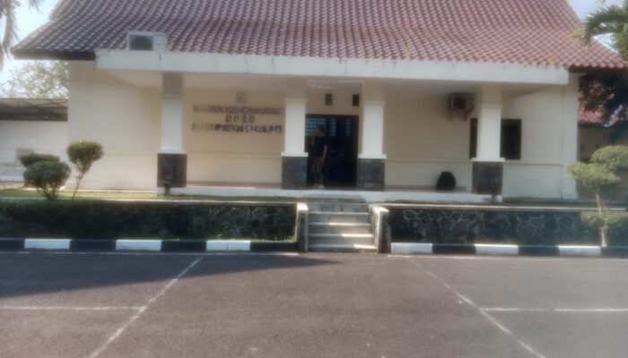 Viral Tidur Saat Paripurna, Anggota DPRD Cianjur Inisial HM Diduga Kebal Etik: BK Dinilai Mandul