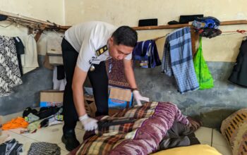Langkah Preventif Jaga Keamanan, Lapas Indramayu Gelar Razia dan Sita Barang Terlarang