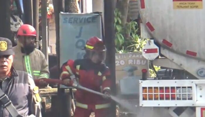 24 Ribu Liter Pertalite Terbakar di Warungkondang, Warga Panik & Ingat Tragedi Pasirhayam