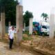 Dua Minggu Jalan Ditutup Total, Pembangunan Rabat Beton Baros Tuai Keluhan Warga