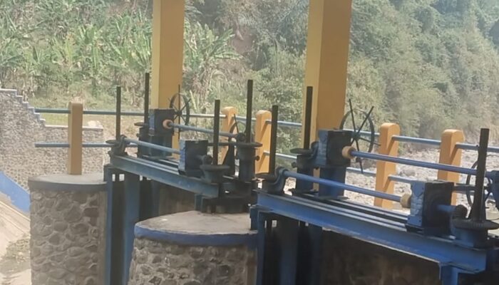 DRAMATIS! DEBIT AIR BENDUNG CISOKAN ANJLOK 29 LITER/DTK, PETANI CIHEA TERPAKSA GILIRAN