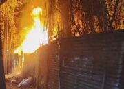 Polres Cianjur Terjunkan AWC Bantu Padamkan Kebakaran Lahan Kosong