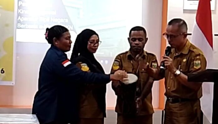 BKPSDM Kabupaten Keerom Melaksanakan Sosialisasi Implementasi Manajemen Kinerja Aparatur Sipil Negara.