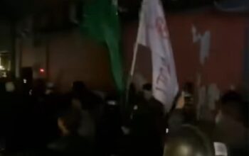 UNJUK RASA TOLAK LGBT DI CIANJUR, MASSA KELILINGI KAFE YANG DIDUGA JADI MARKAS