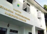 SISWA AL-HIDAYAH WARUNGKONDANG DIDUGA KERACUNAN USAI MAKAN MBG, TIM KESEHATAN TURUN TANGAN