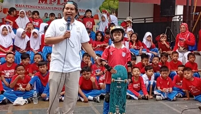 PORSESOSI CIANJUR GOES TO SCHOOL, PERKENALKAN SKATEBOARD & SEPATU RODA DI SDN IBU DEWI 1