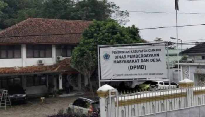 PILKADES DIGITAL DI CIANJUR: GANTI KERTAS SUARA JADI LAYAR SENTUH, DEMOKRASI DESA NAIK LEVEL