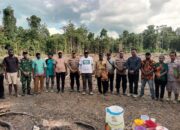 Penanaman Jagung Perdana Kelompok Tani Kauroso Kampung Skofro di Hadiri Bupati.