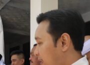 BUPATI CIANJUR IMBaU WARGA PAKAI MASKER BUNTUT ABU VULKANIS ANAK KRAKATAU