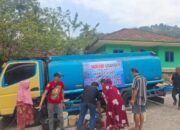 Cianjur Dilanda Kemarau Panjang, Ngerayap Community Salurkan 8.000 Liter Air Bersih ke Girimulya Cibeber