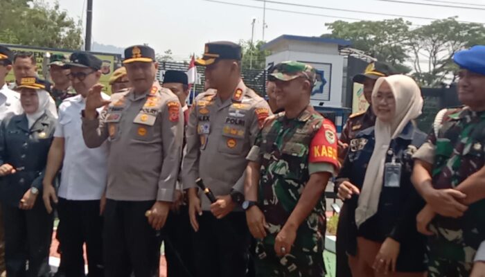 Kapolda Jabar Resmikan Tugu Ayam Jago dari 3.000 Knalpot Brong