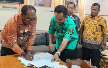 Pemkab Keerom Mendapat Hibah Fasilitas Komunikasi Starlink dari Pemerintah Provinsi Papua.